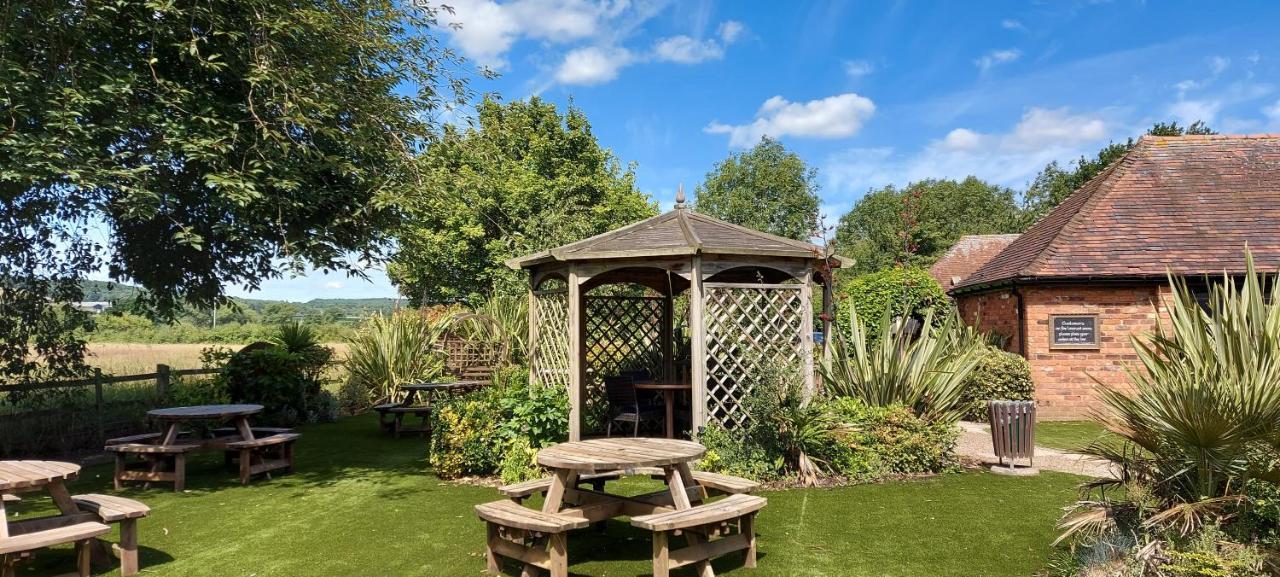 Meadow Farm Redditch By Marstons Inns מראה חיצוני תמונה