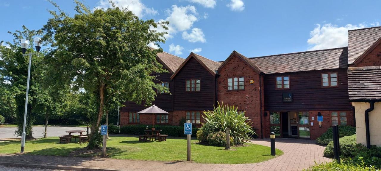 Meadow Farm Redditch By Marstons Inns מראה חיצוני תמונה
