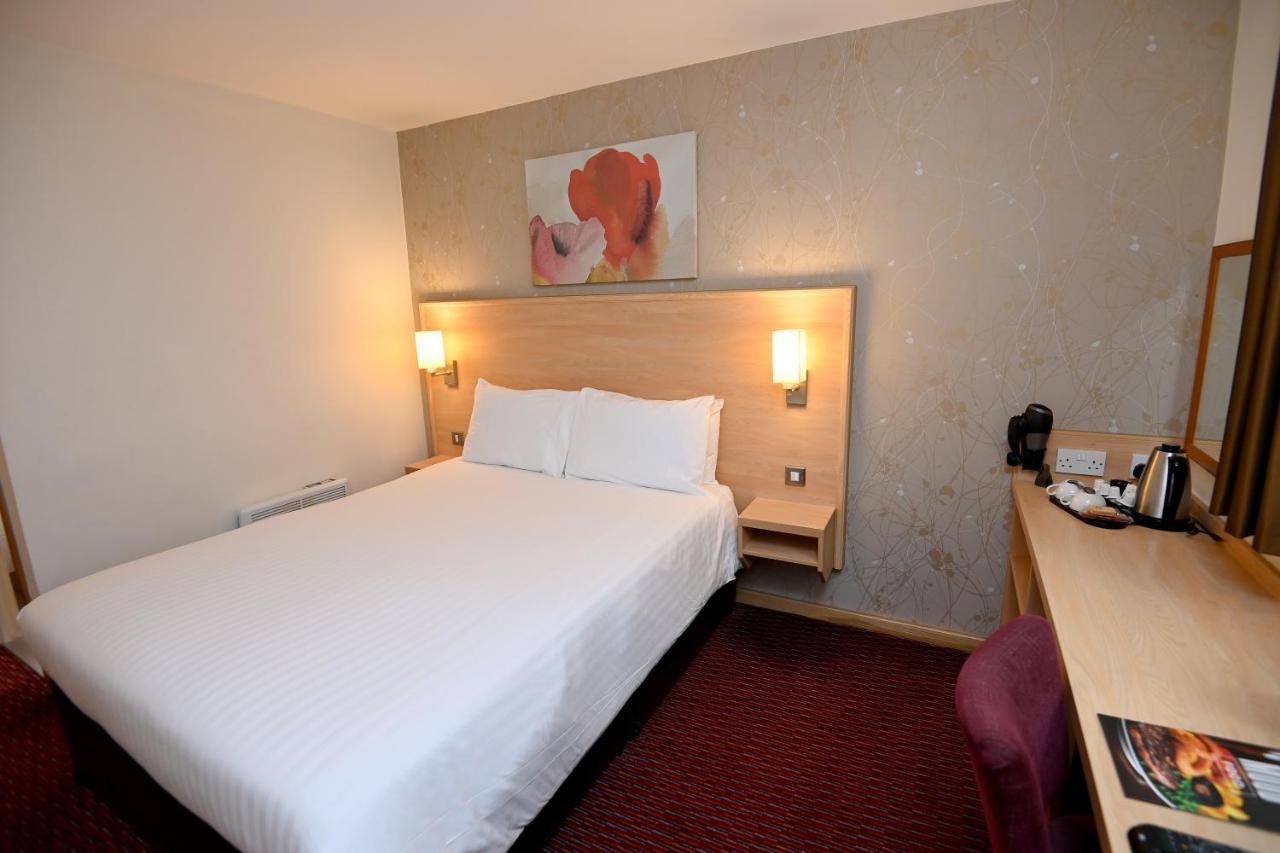 Meadow Farm Redditch By Marstons Inns מראה חיצוני תמונה