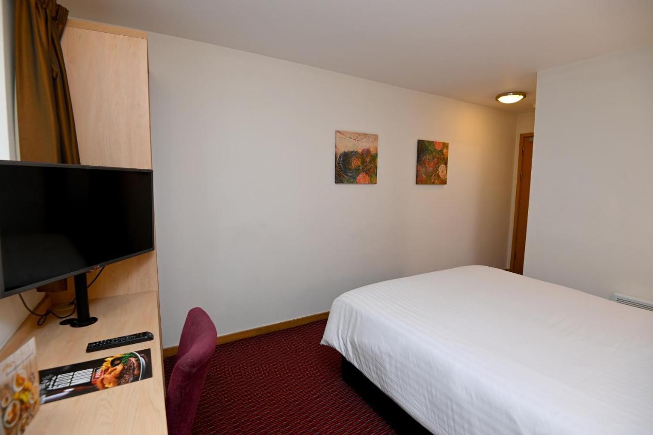 Meadow Farm Redditch By Marstons Inns מראה חיצוני תמונה